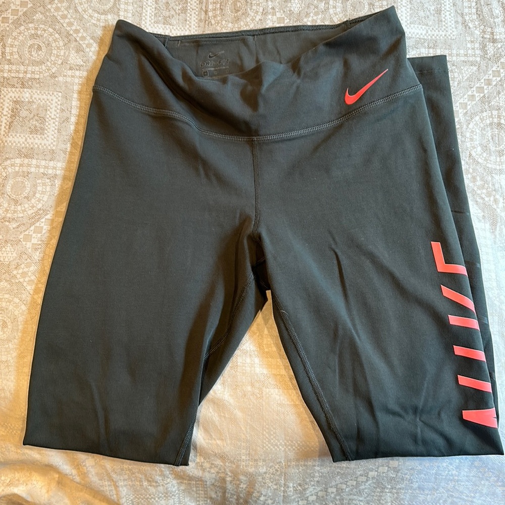 Nike dry fit leggings